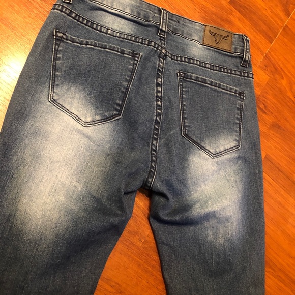 Lucky + Blessed Jeans. Size 4, Skinny Jeans. Comes with leopard patches on front - Picture 13 of 16